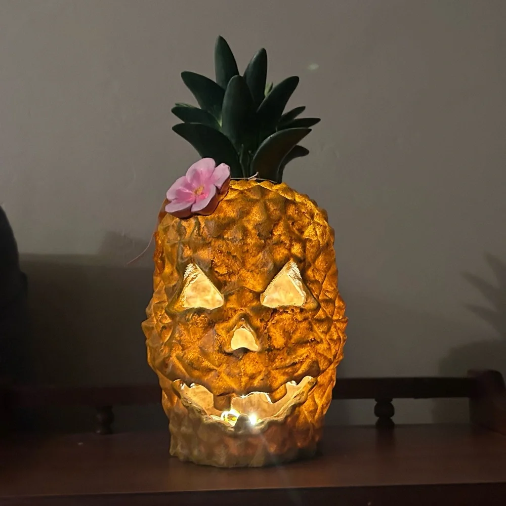 SPOOKY SUMMER 12in LED Resin Pineapple Skull With Floral Accent NWTS